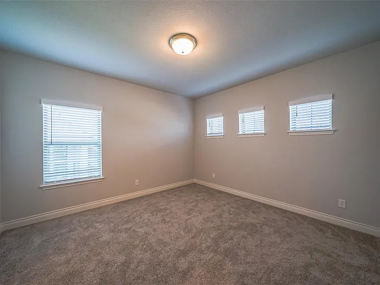 11803 Dalhousie Dr — Photo 40