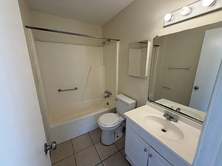 144 Cherokee Cir — Photo 9