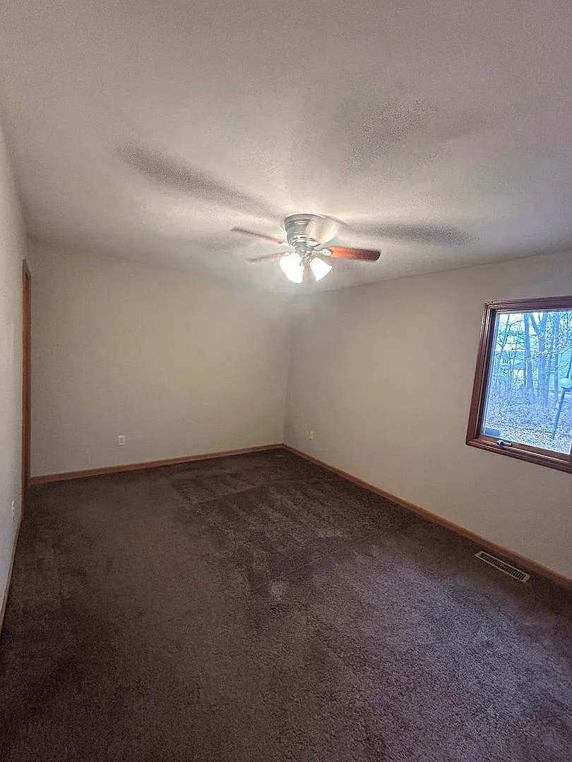 9615 Bridgewood Pl — Photo 4
