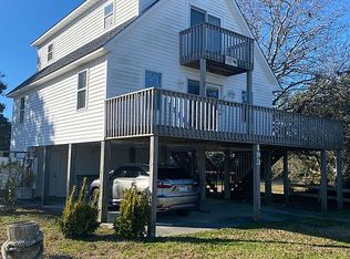 193 Shore Dr, Salter Path, NC 28512