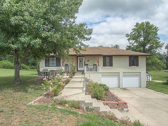 Sit under the shade tree