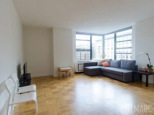 Rented by Bellmarc Realty | media 32