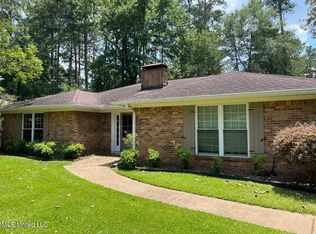 103 Woodgate Dr, Brandon, MS 39042