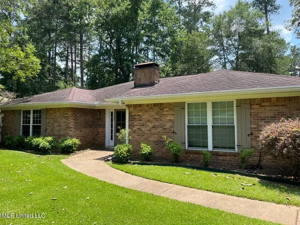 103 Woodgate Dr, Brandon, MS 39042