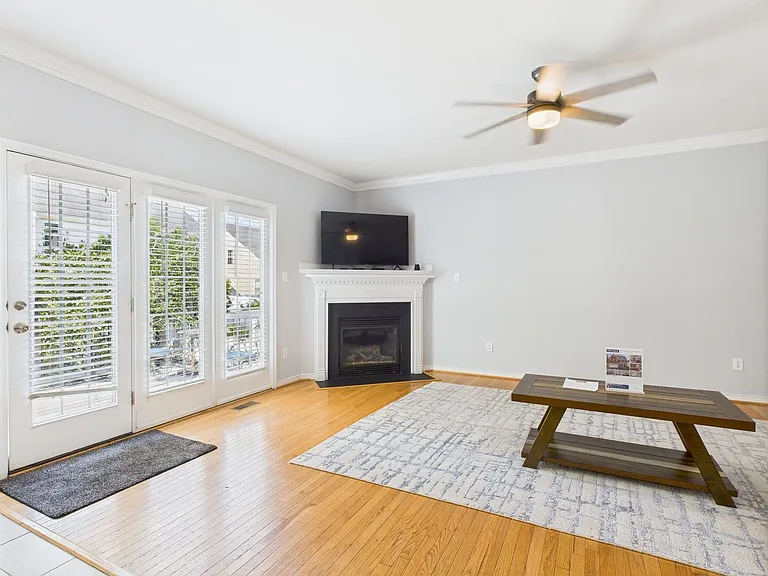 12017 Hunton Crossing Pl — Photo 7