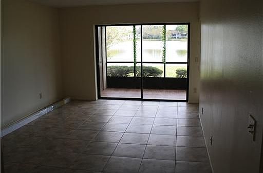 3rd image of 309 Woodlake Wynde
