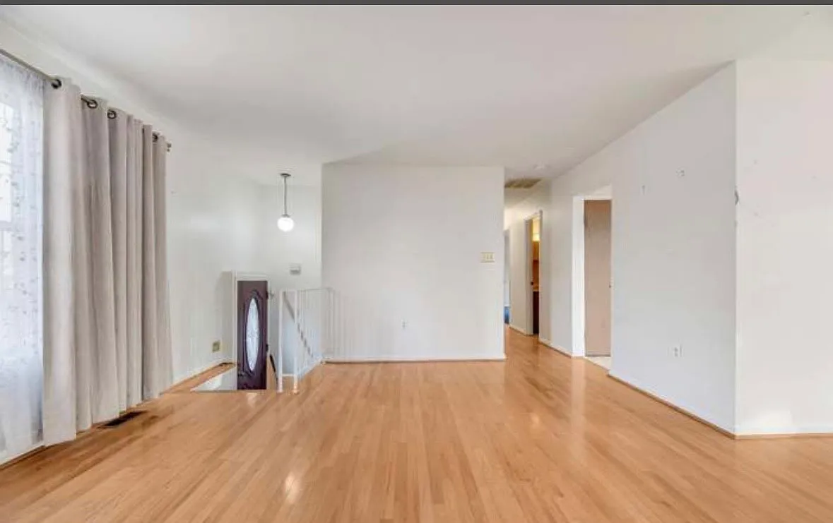 2014 Ritchie Road - 6 — Photo 4