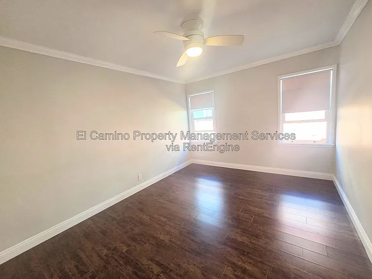 1036 E 2nd St #7 — Photo 7
