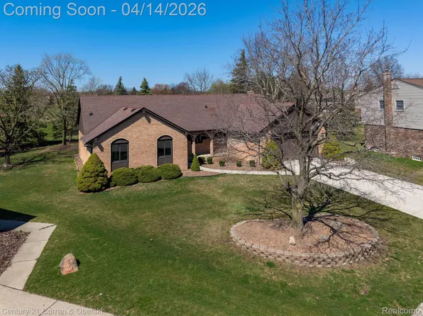 41100 White Haven Ct, Northville, MI 48168