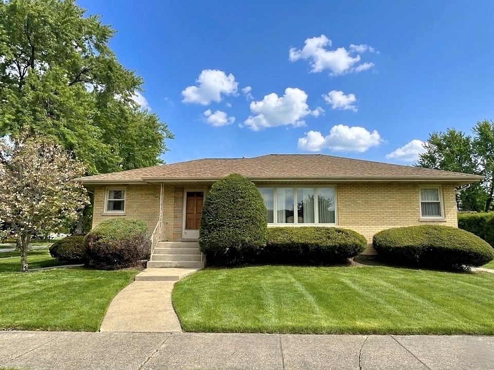 1st image of 10045 S 53rd Ave