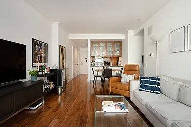 Rented by R New York