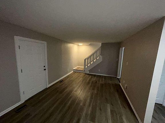 2nd image of 16134 La Salle Blvd