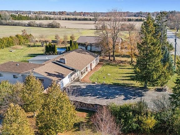 3rd image of 3248 Golf Club Rd