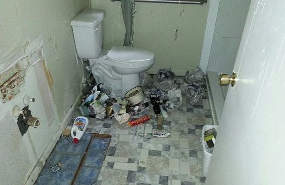 3rd image of 2160 NE Daylily Ave