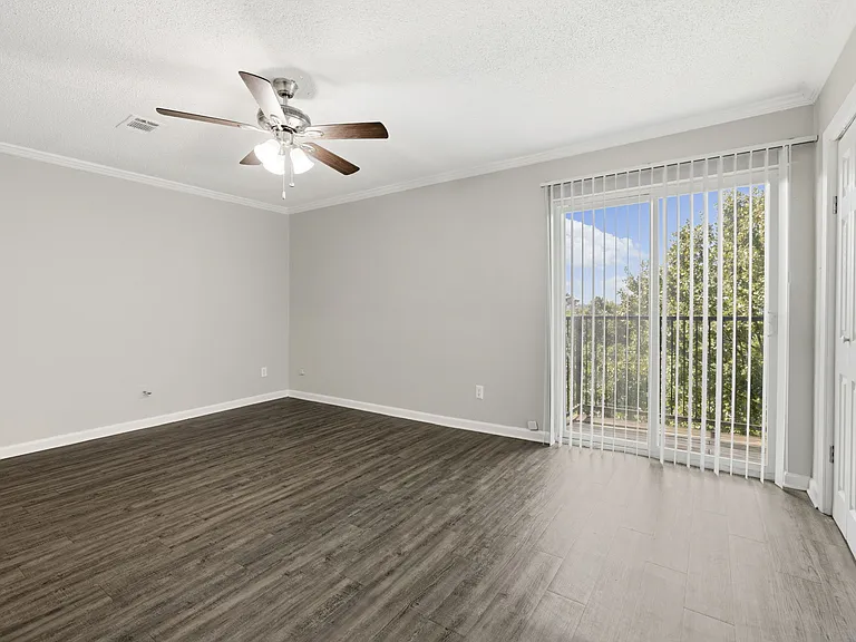 Residences at Overlook — Photo 34