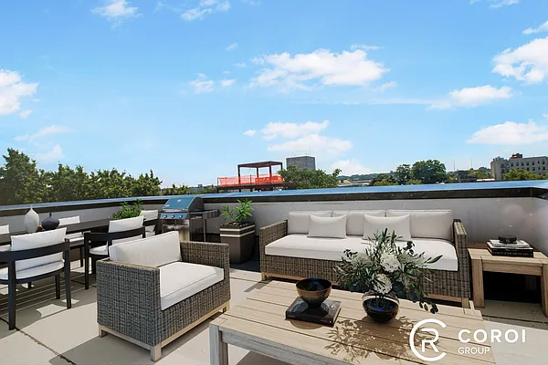 Rented by Coroi Corp | media 7