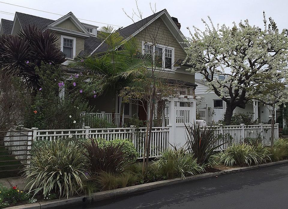 1st image of 728 Superba Ave