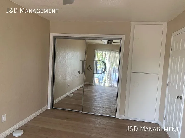 2664 Magnolia Ave #3 — Photo 6