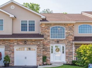 33 Harvey Ct #33, Clark, NJ 07066
