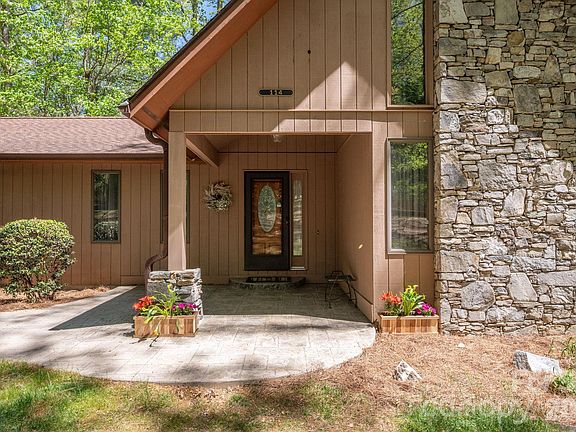 3rd image of 114 Timber Creek Rd