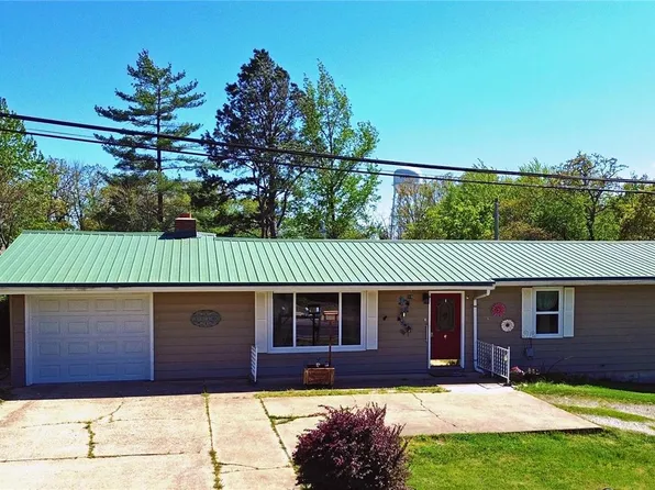 219 E 5th St, Dixon, MO 65459