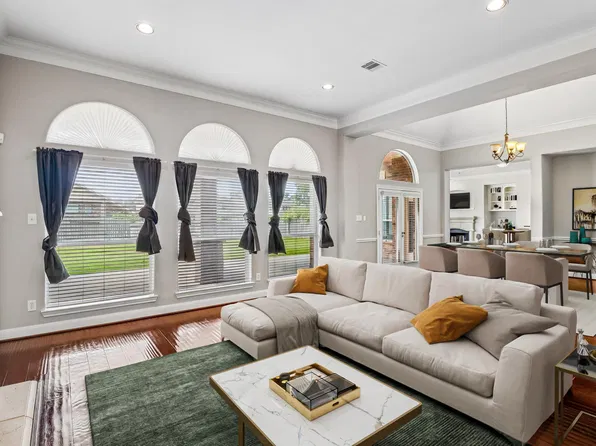 22715 Wilbur Ln, Tomball, TX 77375
