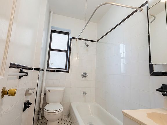 5th image of 5501 15th Ave #22