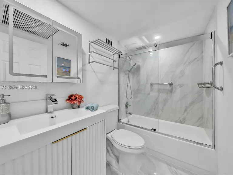 2501 S Ocean Dr #Penthouse 38 — Photo 12