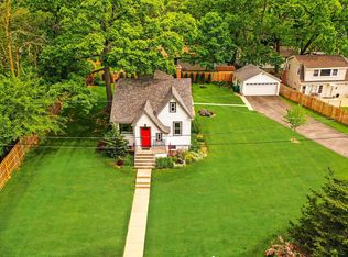 21300 W Shady Ln, Lake Zurich, IL 60047