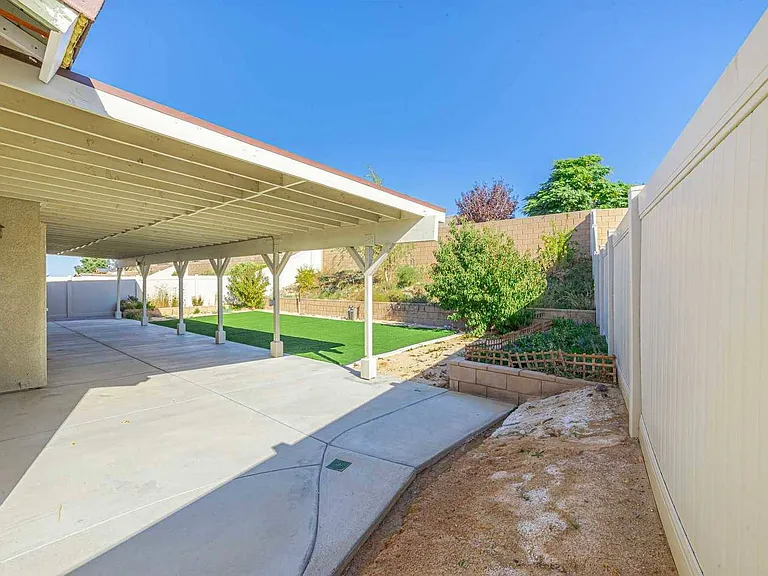 37058 Alton Dr — Photo 30