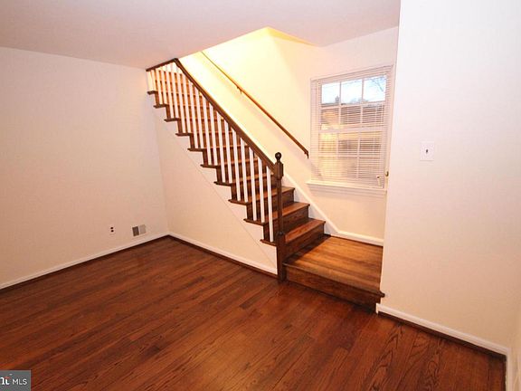 4th image of 414 N Granada St