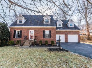 8810 Charing Cross Rd, Bellemeade, KY 40222