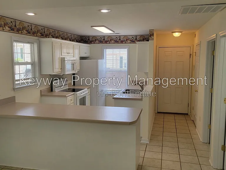 405 Long Needle Cir — Photo 2