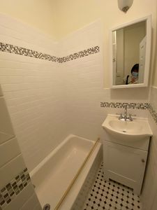 39 Grant Ave, Brooklyn, NY, 11208