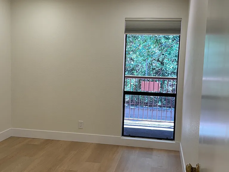 1600 Carmel Dr — Photo 1
