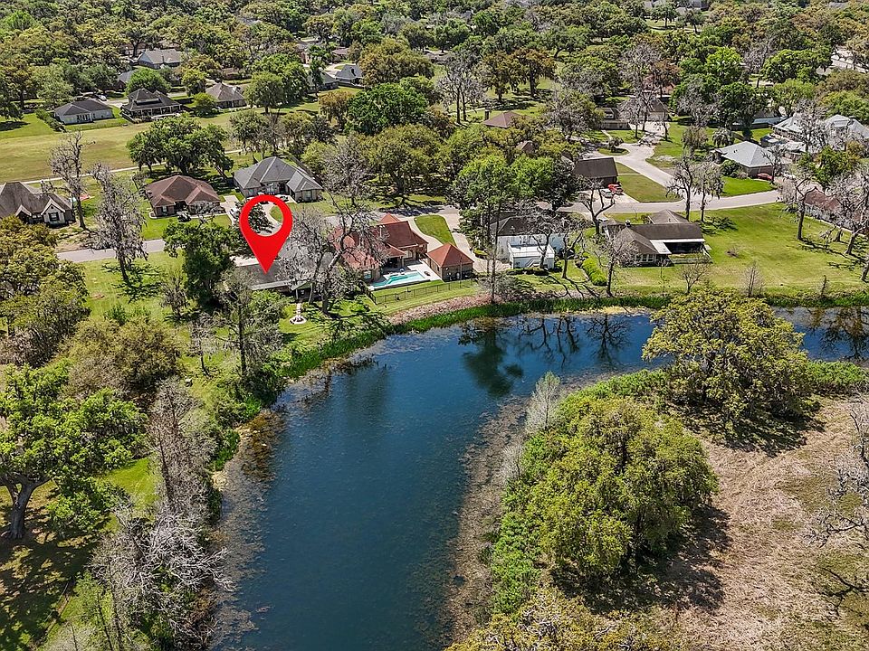 1st image of 2261 Riverside Dr