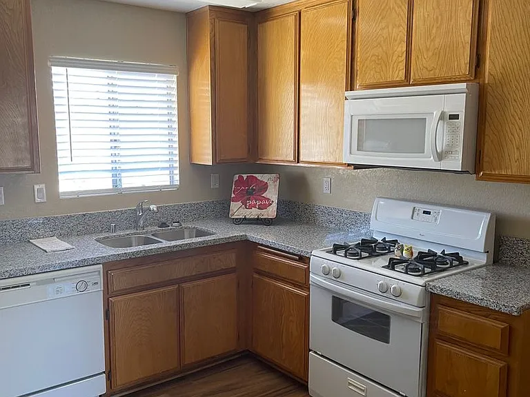 16180 Muni Rd. — Photo 19