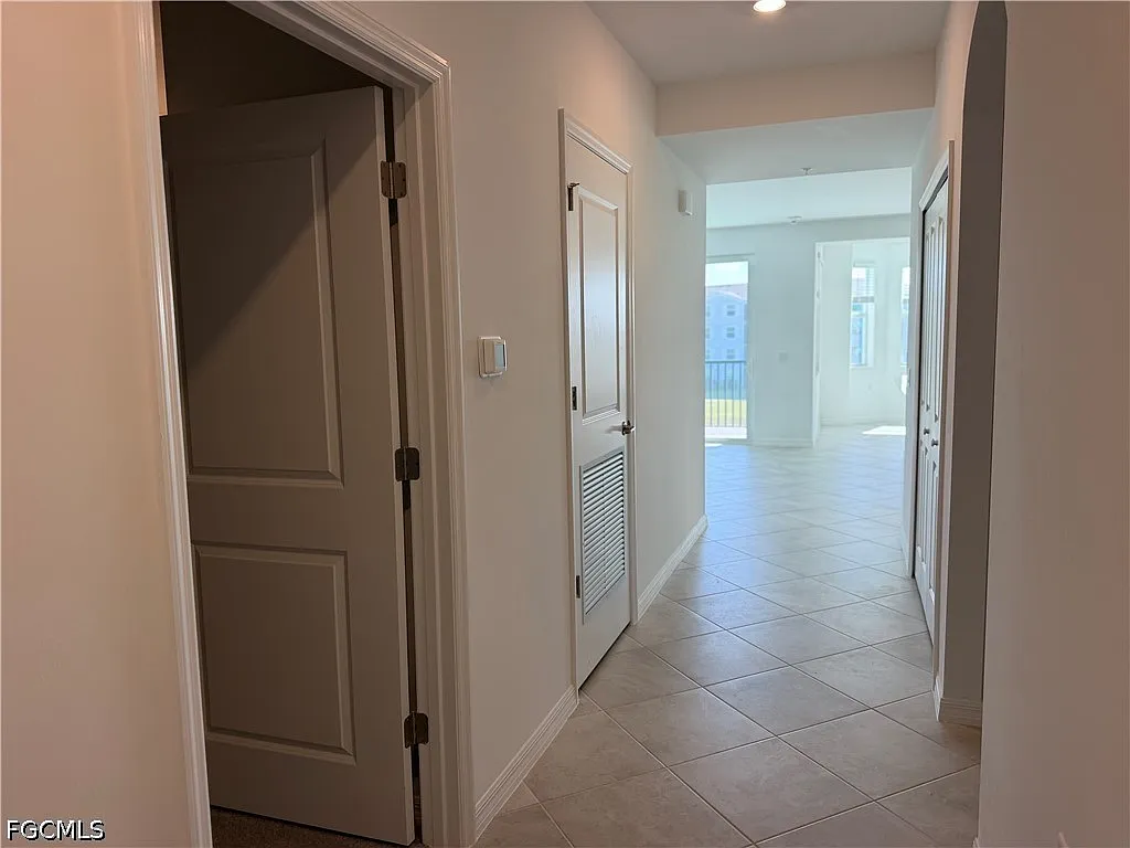 2 bed, 2.0 bath, 1154 sqft, $1,800 — Photo 2