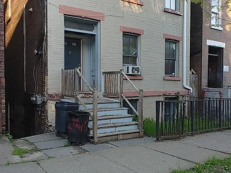 2nd image of 38 S Miller St Floor 1