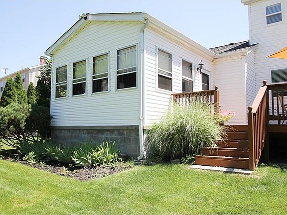 2nd image of 1970 Woodgate St