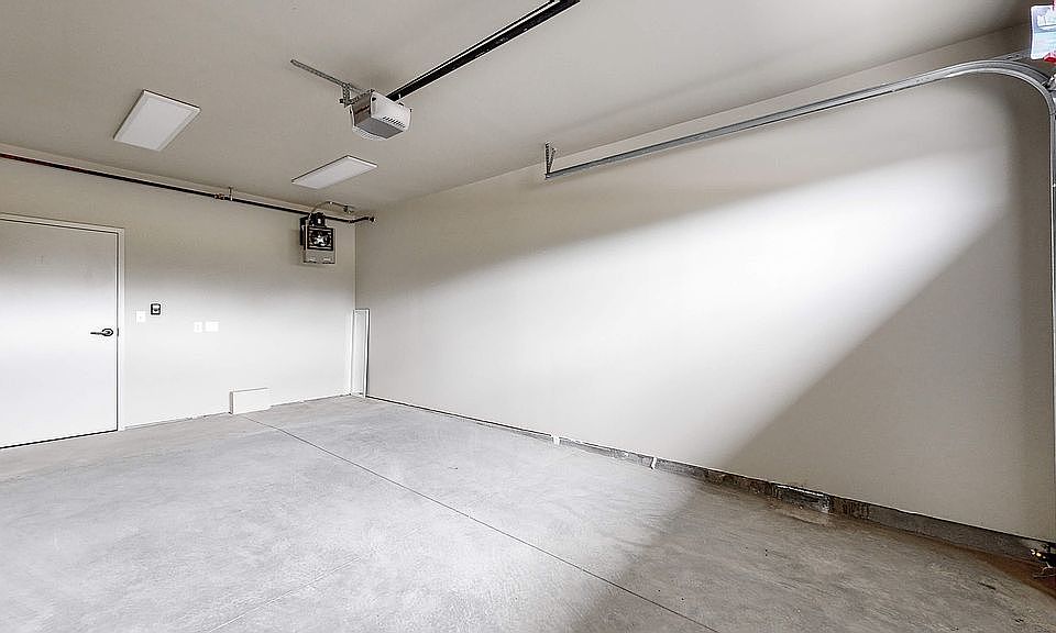 1st image of 1734 Wildfire Rd #204