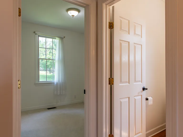 1711 Lawrence Rd — Photo 15