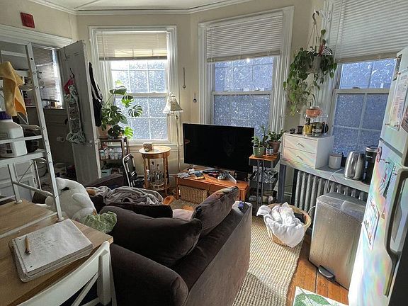 4th image of 112 Waterman St Unit 5