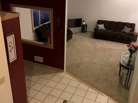 3rd image of 12928 Vincent Dr