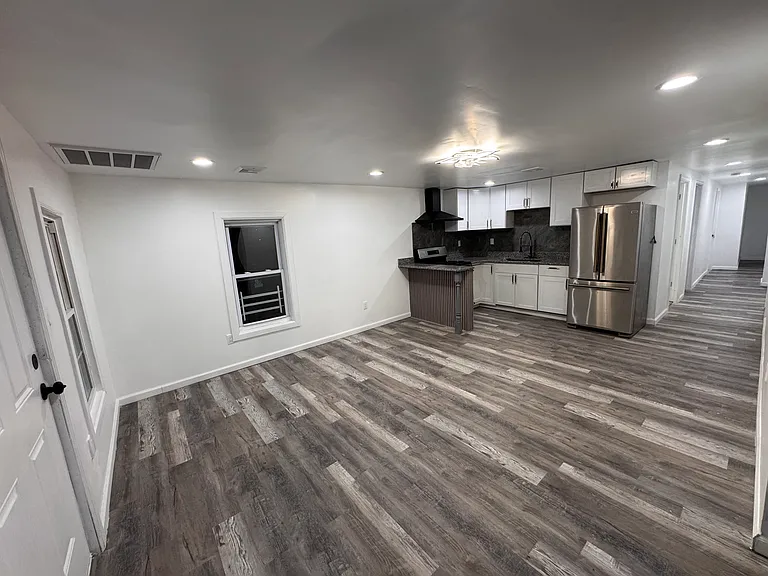 110 Main St #2 — Photo 18