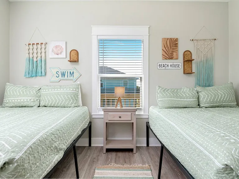 Gulf Shores Dr — Photo 4