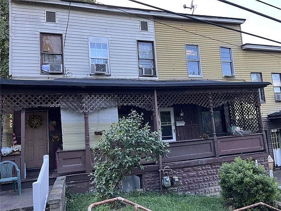 2nd image of 309-315 2nd St