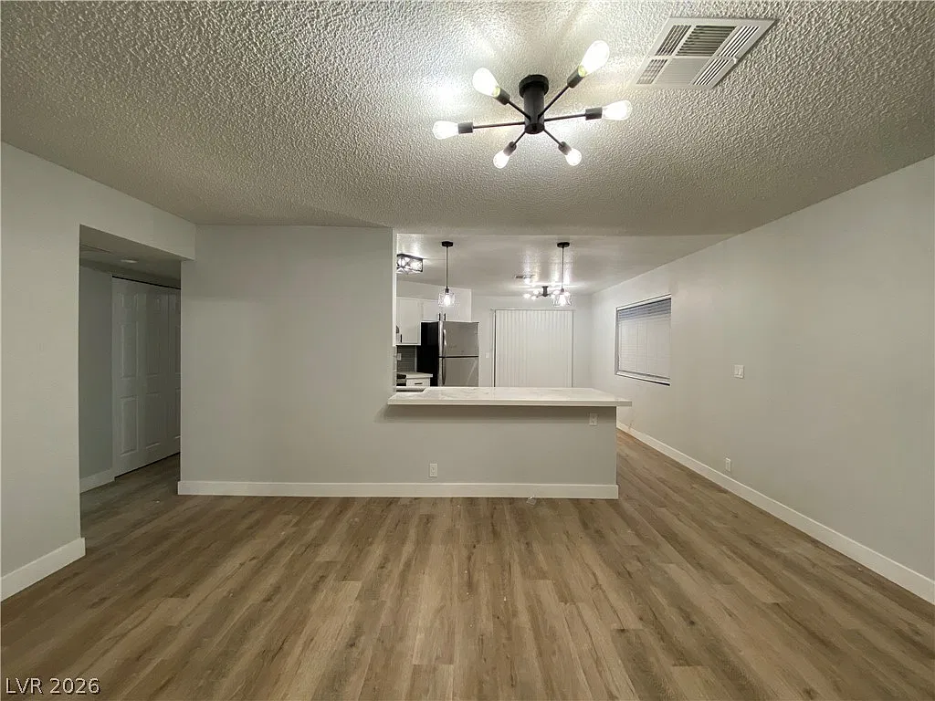 2 bed, 2.0 bath, 1105 sqft, $1,350 — Photo 1