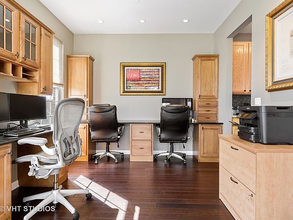 5th image of 788 N Regis Ct