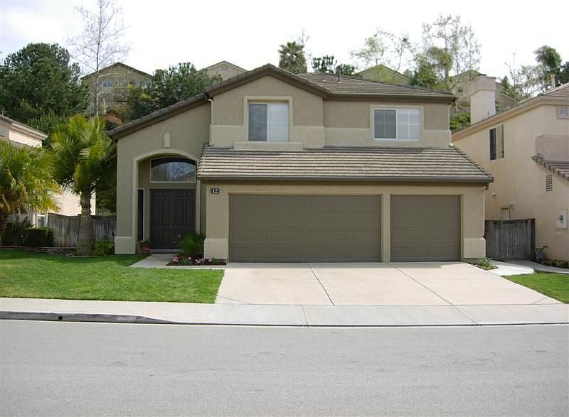 1st image of 12 Blackbird Ln